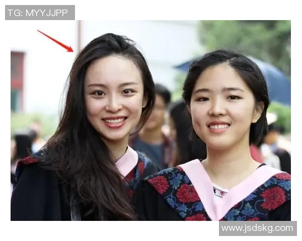 中国足球女球星高清头像展示 激情与实力并存的风采与魅力 中国足球女球星高清头像展示 激情与实力并存的风采与魅力