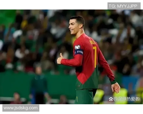 足球巨星情感纠葛揭秘 从绿茵场到爱情风波的跌宕起伏 足球巨星情感纠葛揭秘 从绿茵场到爱情风波的跌宕起伏